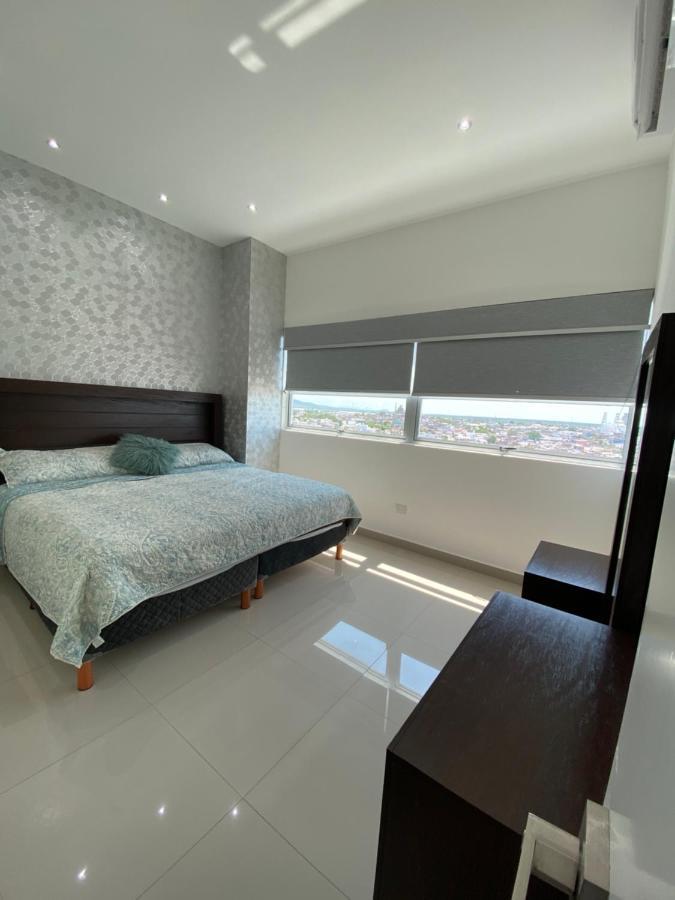 Condominio Torre Eme Frente Al Malecon Vista A La Ciudad Con Alberca Y Algo Al Mar Gimnacio Mazatlán Eksteriør billede